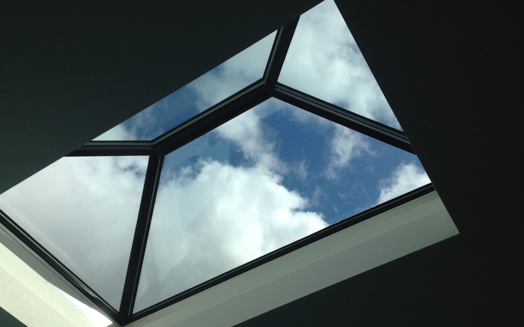 Lichtkoepel piramide in glas